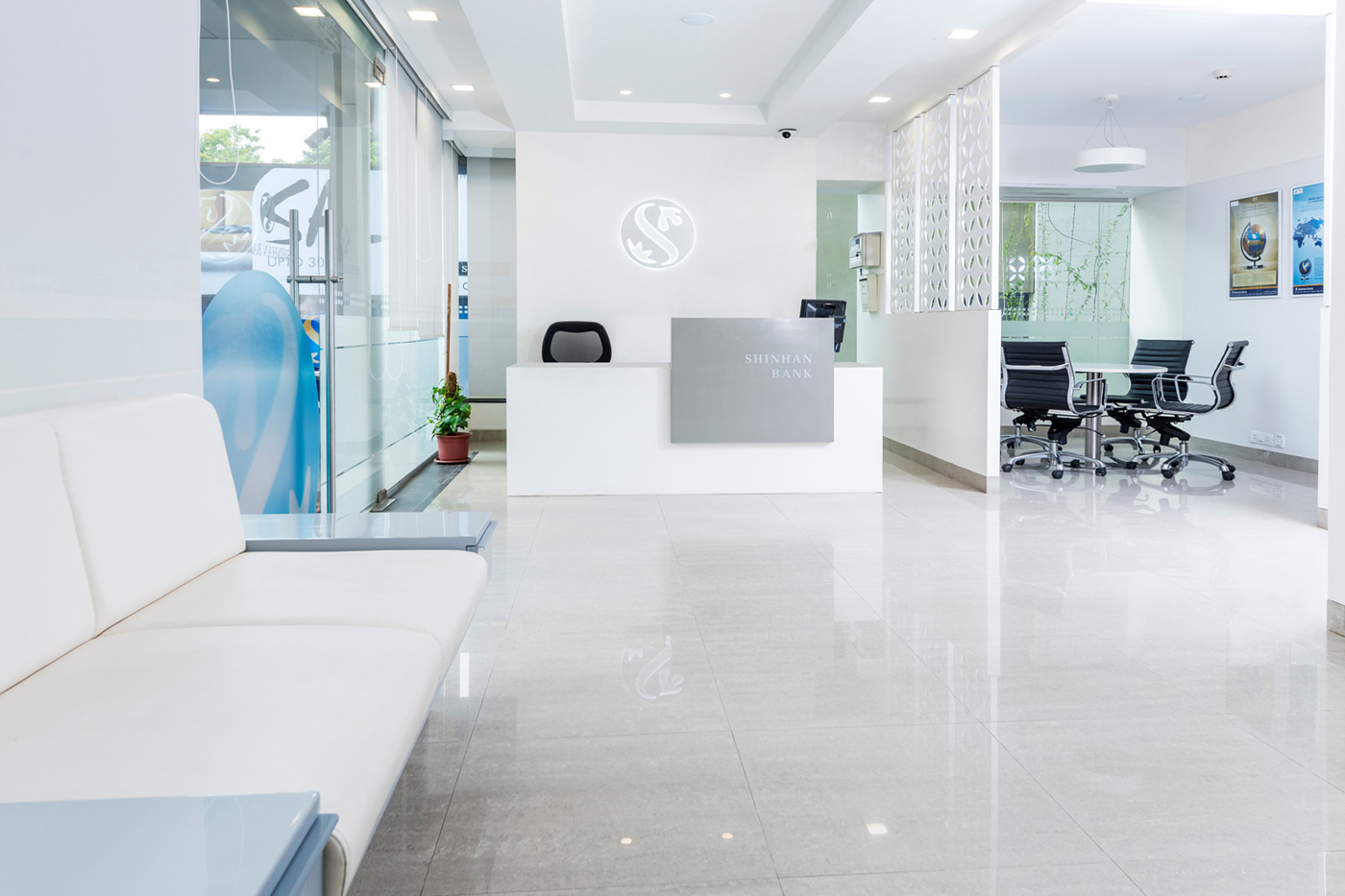 Shinhan Bank Pune, Veekas Studio - Pune